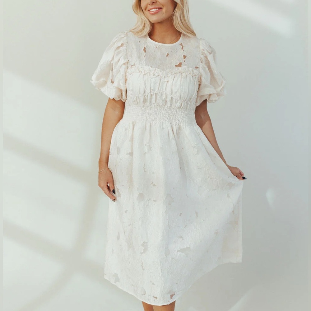 Elegant White Lace Dress